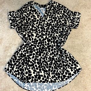 EGC Grayson oversized & flowy black & cream, v-neck, short women’s dress size 12